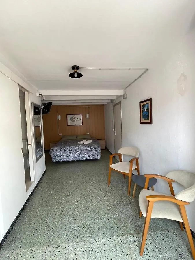 P&R Hostals Maria Rosa Tossa de Mar Guest house