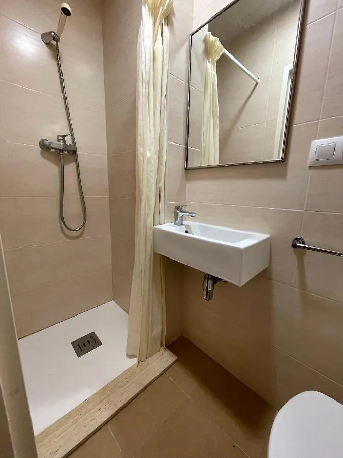 P&R Hostals Maria Rosa Tossa de Mar Guest house